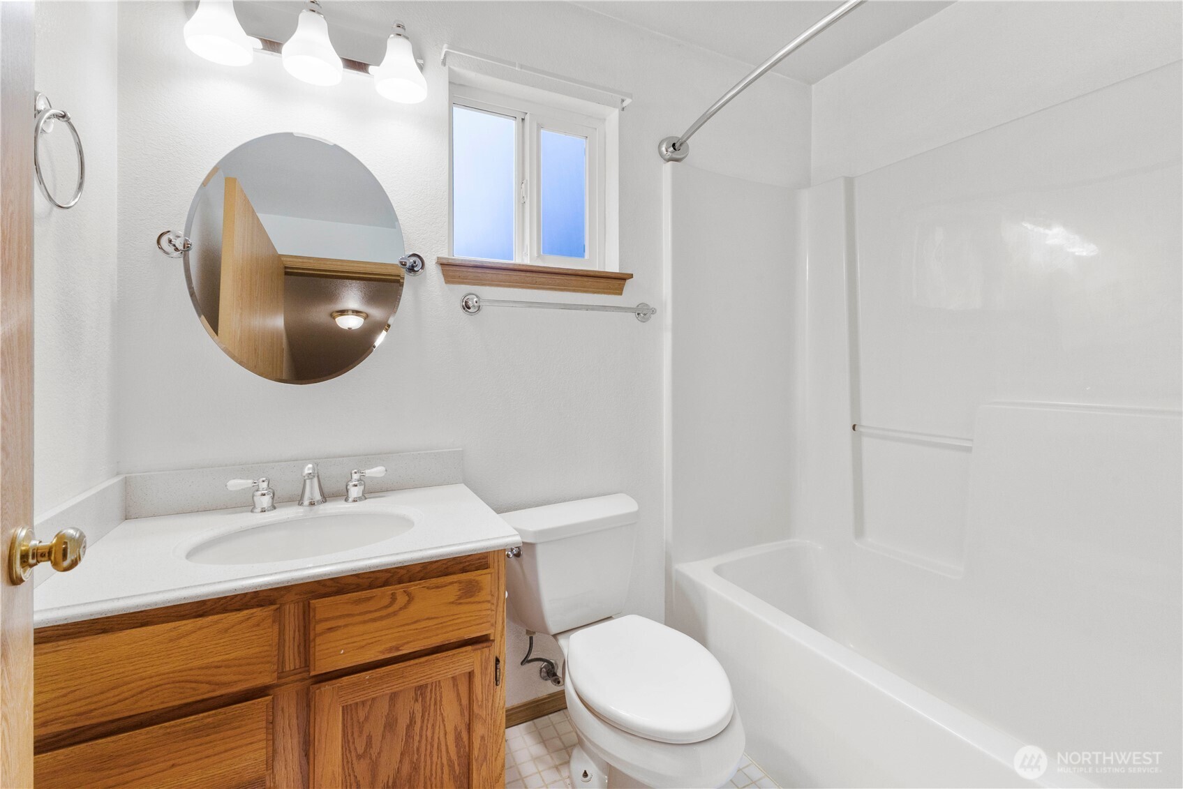 210 Country Estates Drive W, Rainier, WA 98576