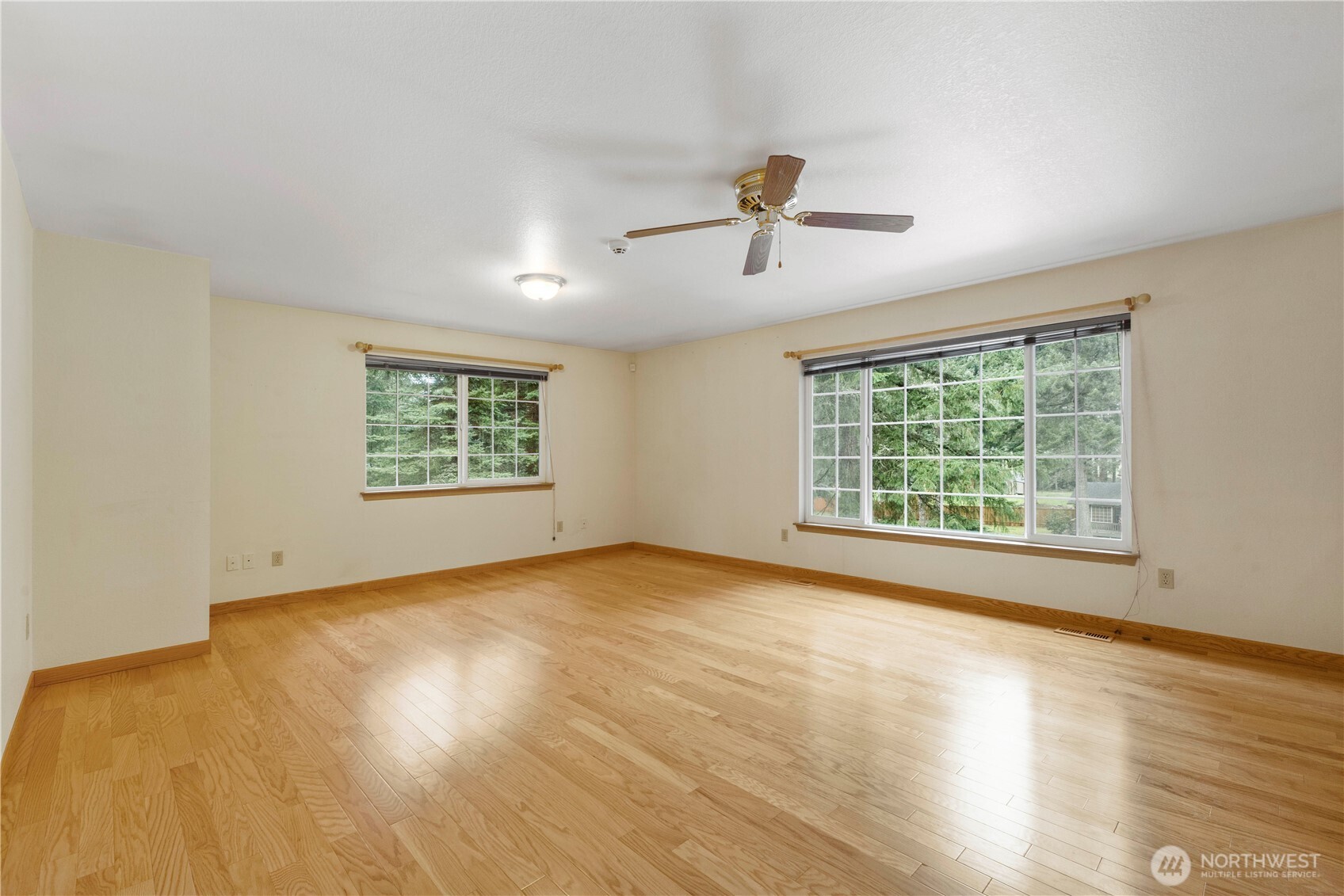 210 Country Estates Drive W, Rainier, WA 98576