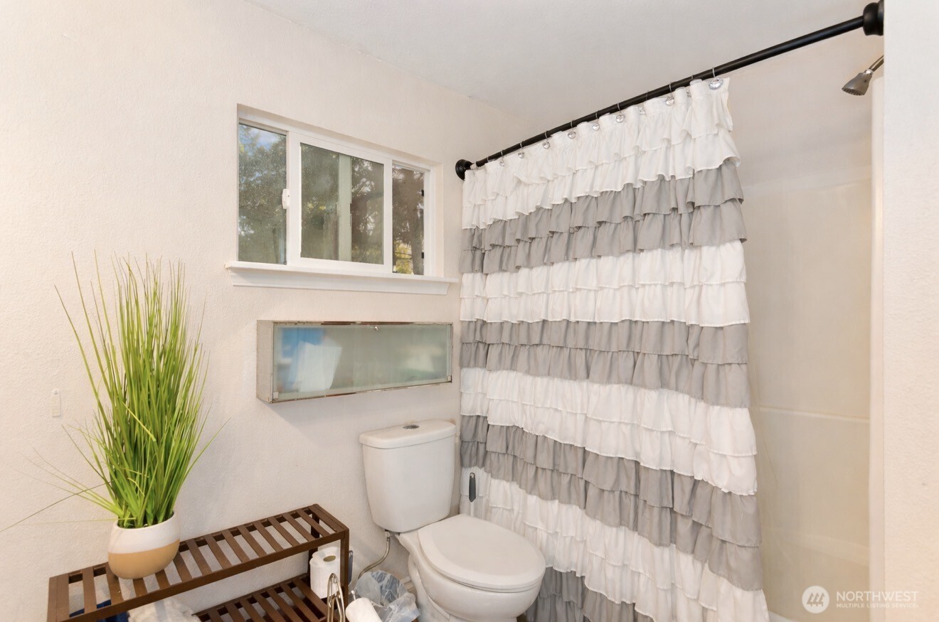 11923 207th Avenue E, Bonney Lake, WA 98391