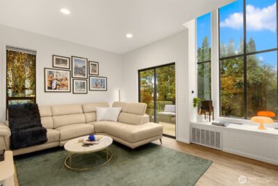 12 18th Avenue #A, Kirkland, WA 98033