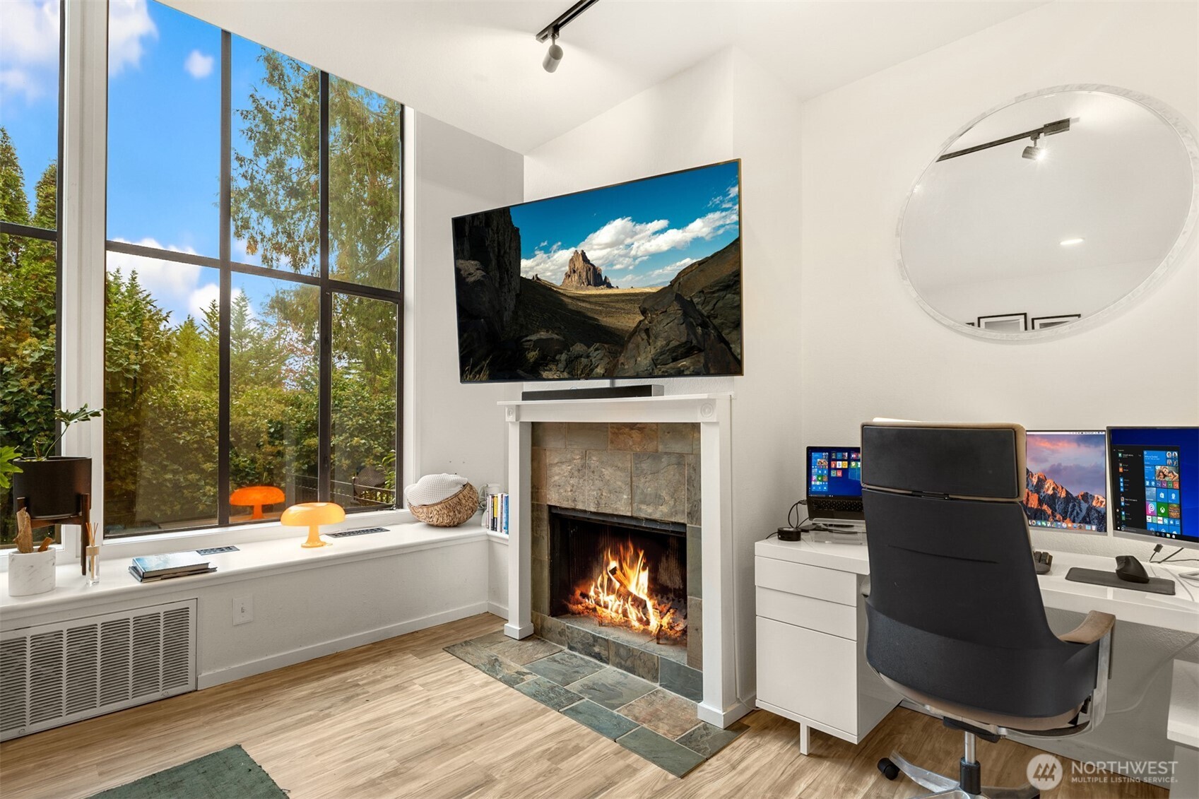 12 18th Avenue #A, Kirkland, WA 98033