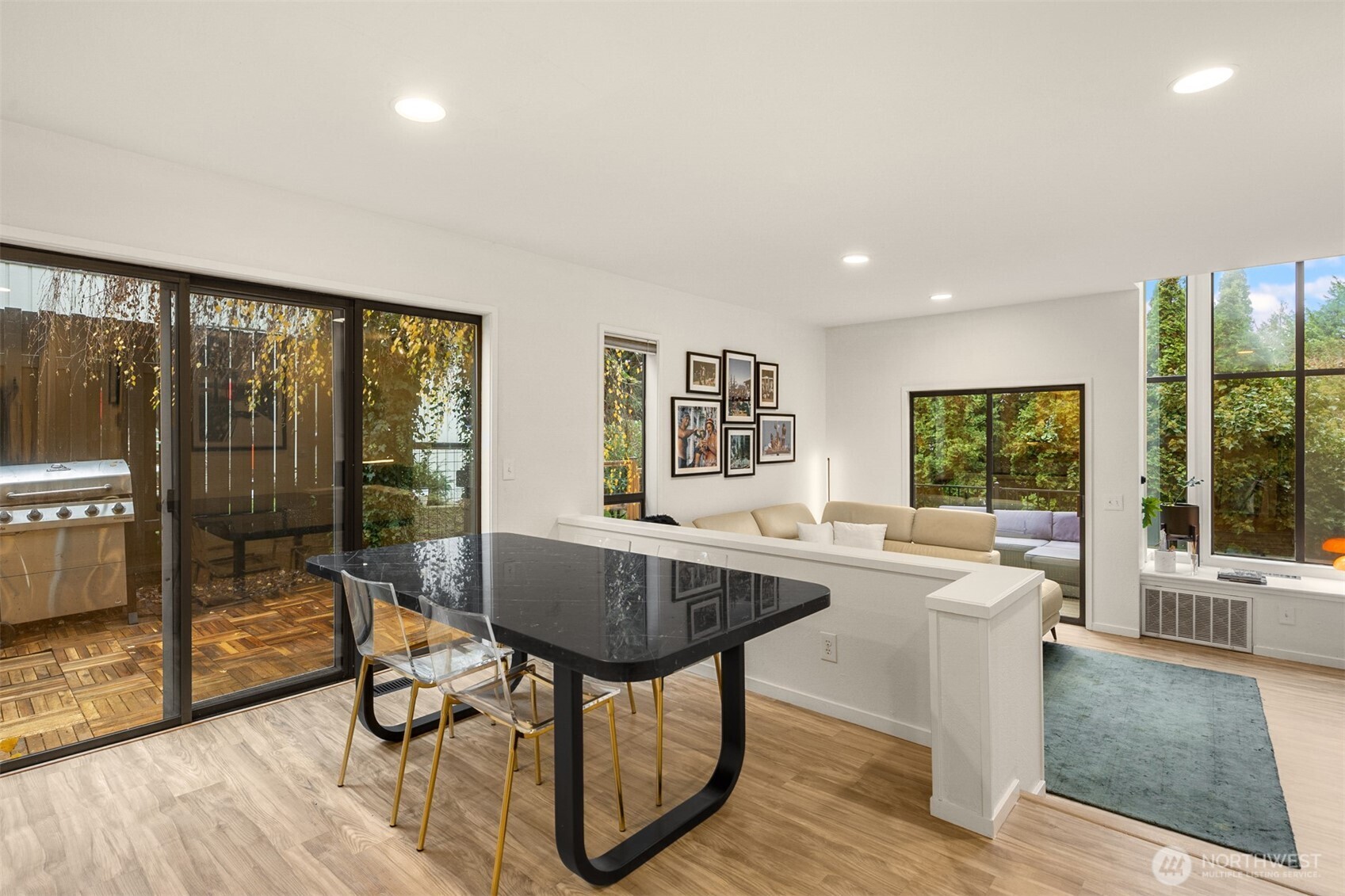 12 18th Avenue #A, Kirkland, WA 98033