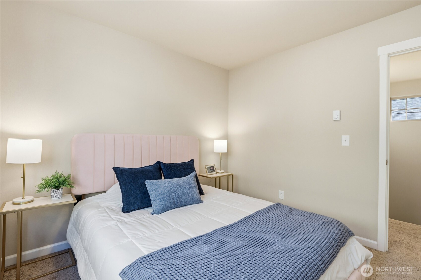 1776 Bungalow Way NE, Poulsbo, WA 98370