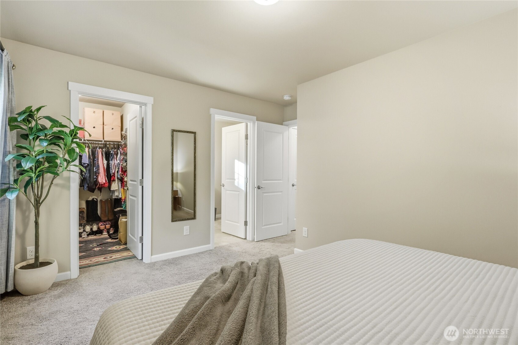 1776 Bungalow Way NE, Poulsbo, WA 98370