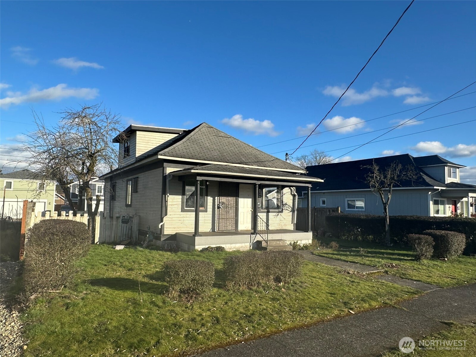 6443 S Warner Street , Tacoma, WA 98409