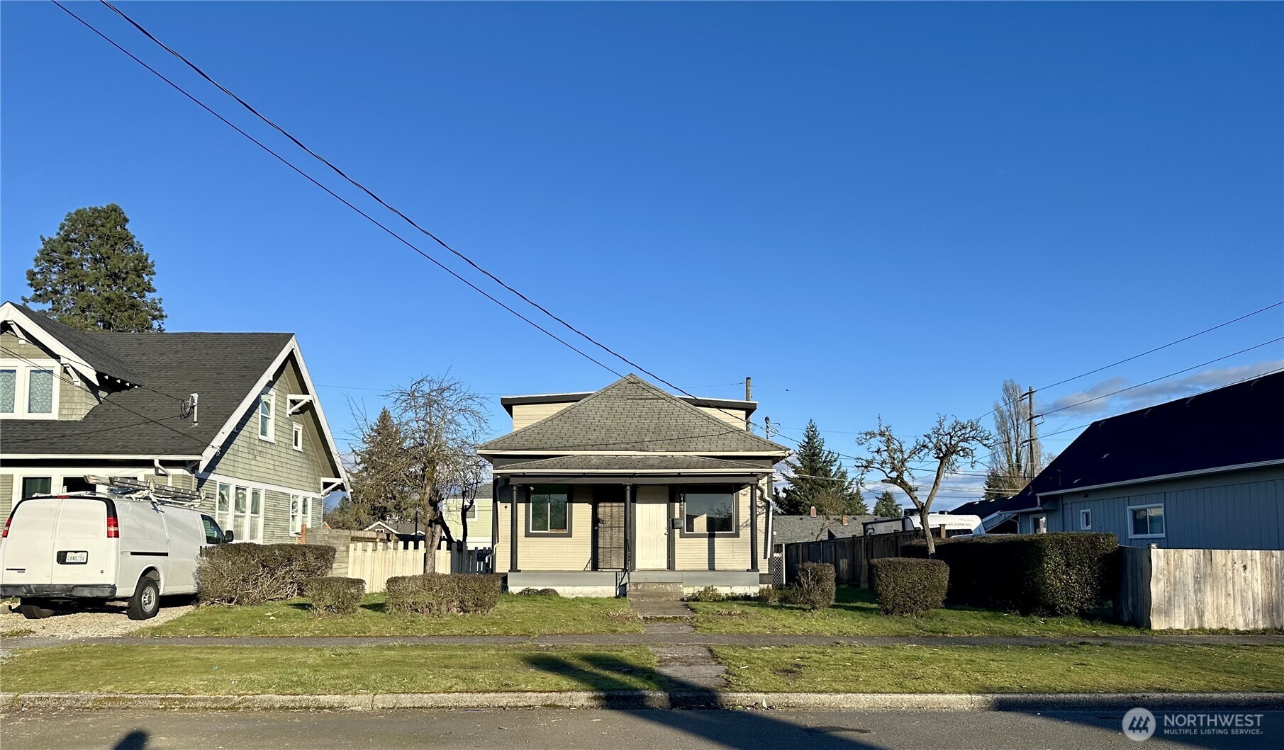 6443 S Warner Street , Tacoma, WA 98409