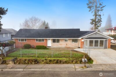 1301 Edmonds Avenue NE, Renton, WA 98056 - Photo 2