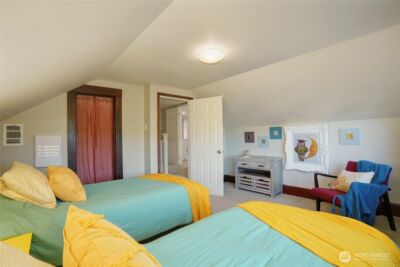 3936 Woodland Park Avenue N, Seattle, WA 98103 - Photo 16