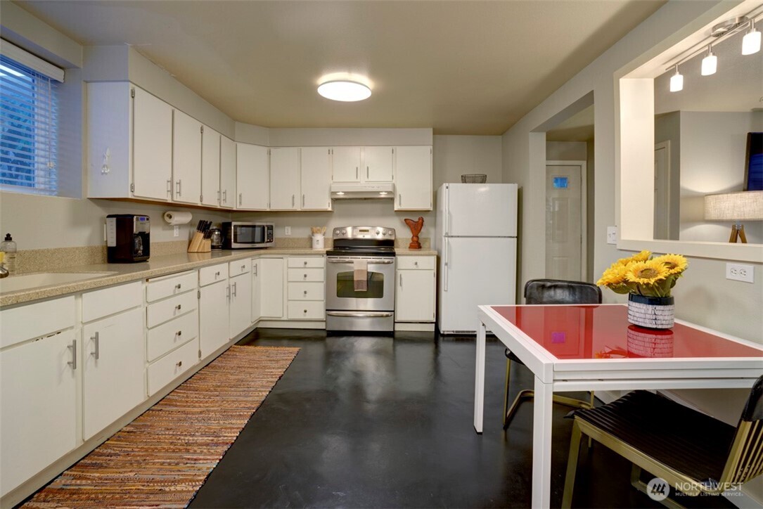 3936 Woodland Park Avenue N, Seattle, WA 98103