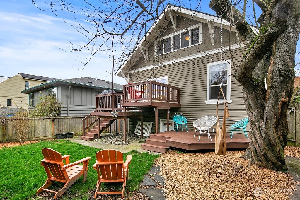 3936 Woodland Park Avenue N, Seattle, WA 98103