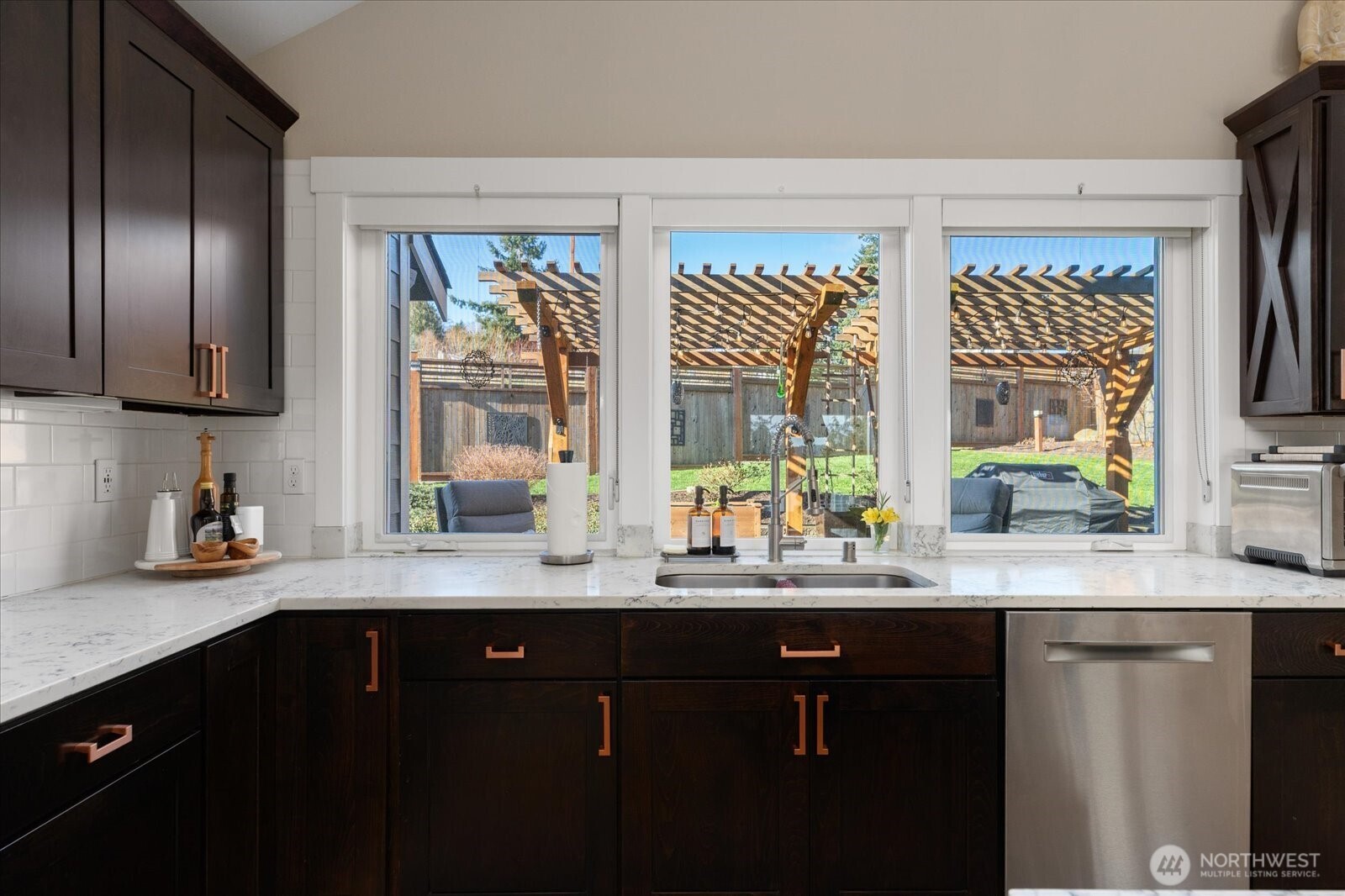 4890 Haines Road , Freeland, WA 98249