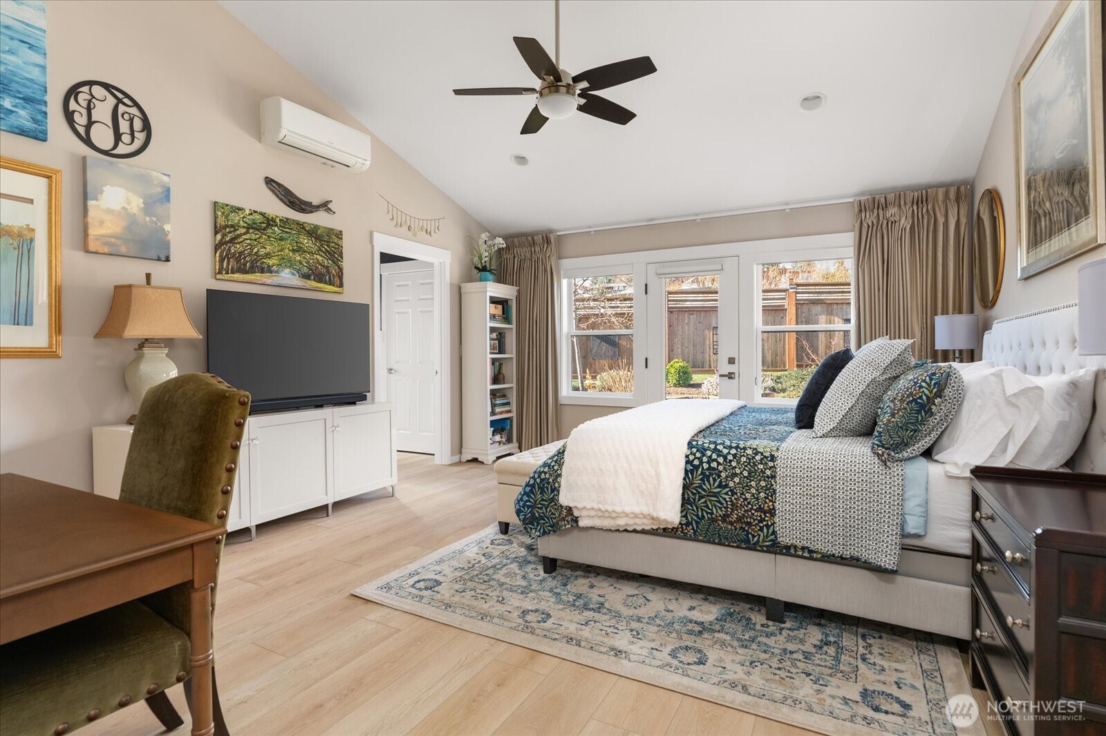 4890 Haines Road , Freeland, WA 98249