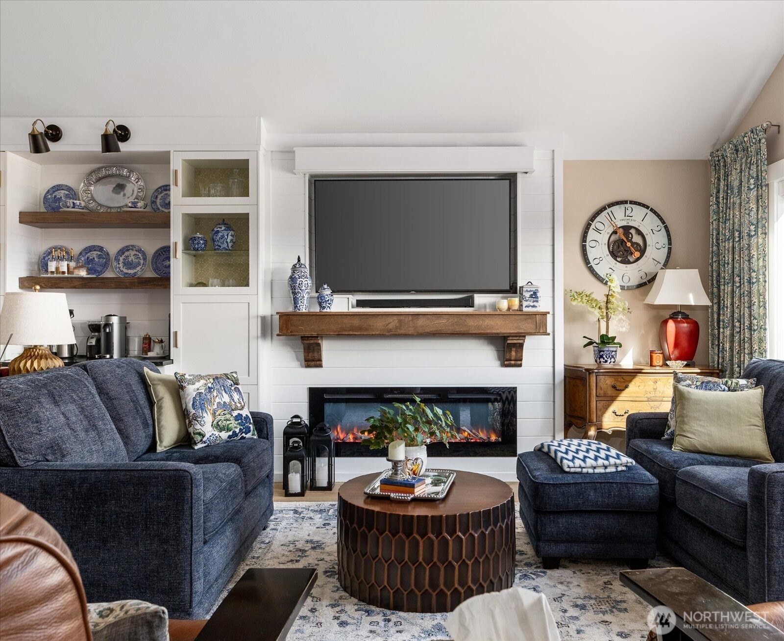 4890 Haines Road , Freeland, WA 98249