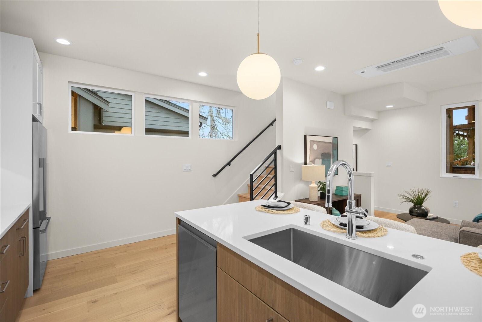 4222 Meridian Avenue N #B, Seattle, WA 98103