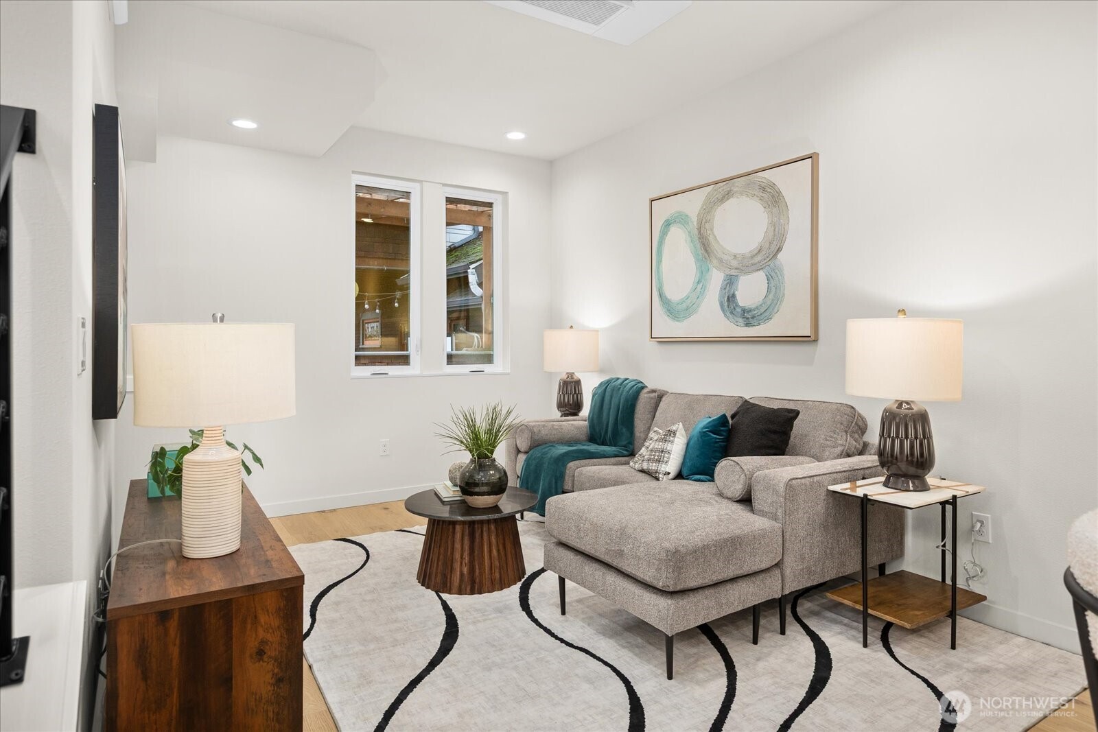 4222 Meridian Avenue N #B, Seattle, WA 98103