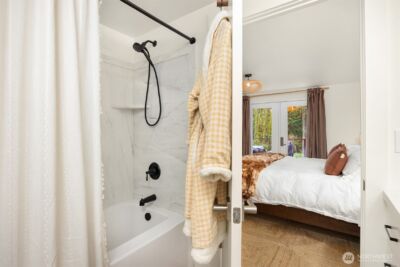 1524 Toe Jam Hill Road NE, Bainbridge Island, WA 98110 - Photo 15