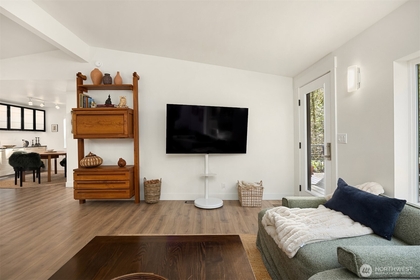 1524 Toe Jam Hill Road NE, Bainbridge Island, WA 98110