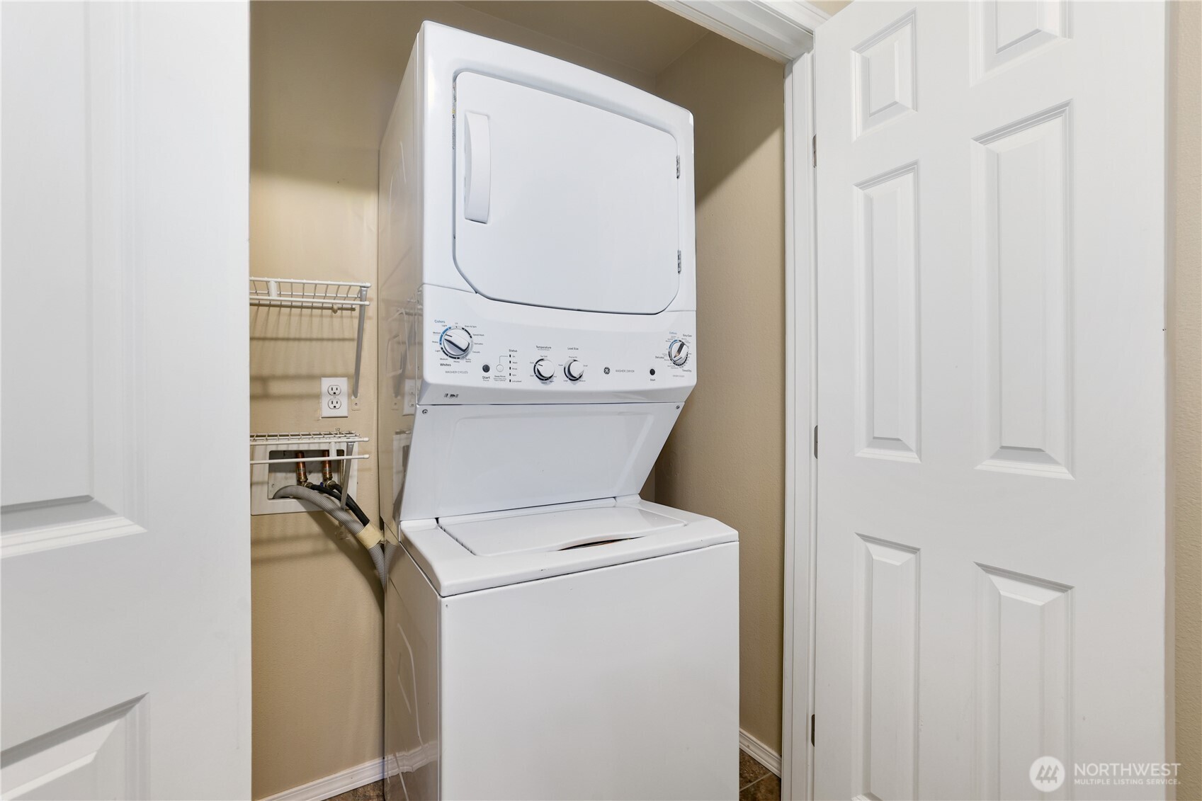 5207 Solberg Drive SW #B, Lakewood, WA 98499