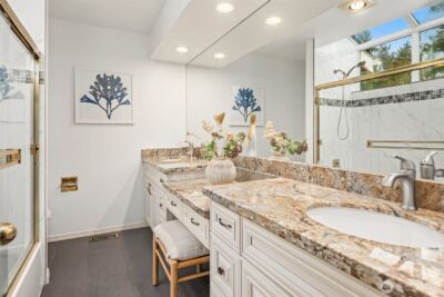 8550 NE 28th Street , Hunts Point, WA 98004 - Photo 29