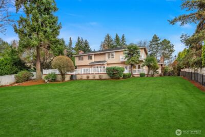 8550 NE 28th Street , Hunts Point, WA 98004 - Photo 33