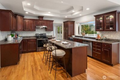 8550 NE 28th Street , Hunts Point, WA 98004 - Photo 9