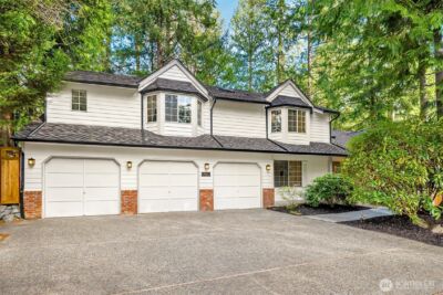 2048 213th Avenue NE, Sammamish, WA 98074