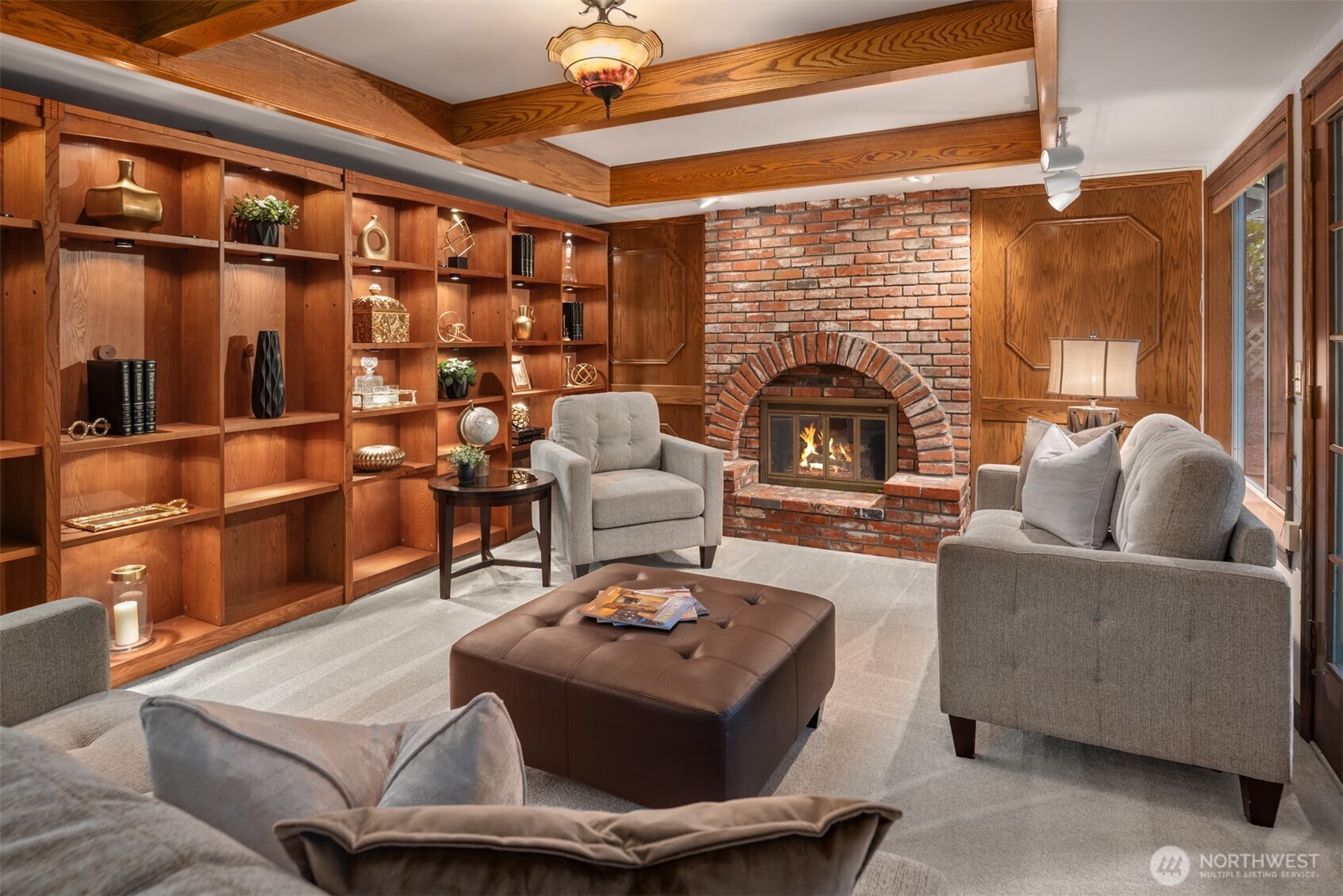 2048 213th Avenue NE, Sammamish, WA 98074