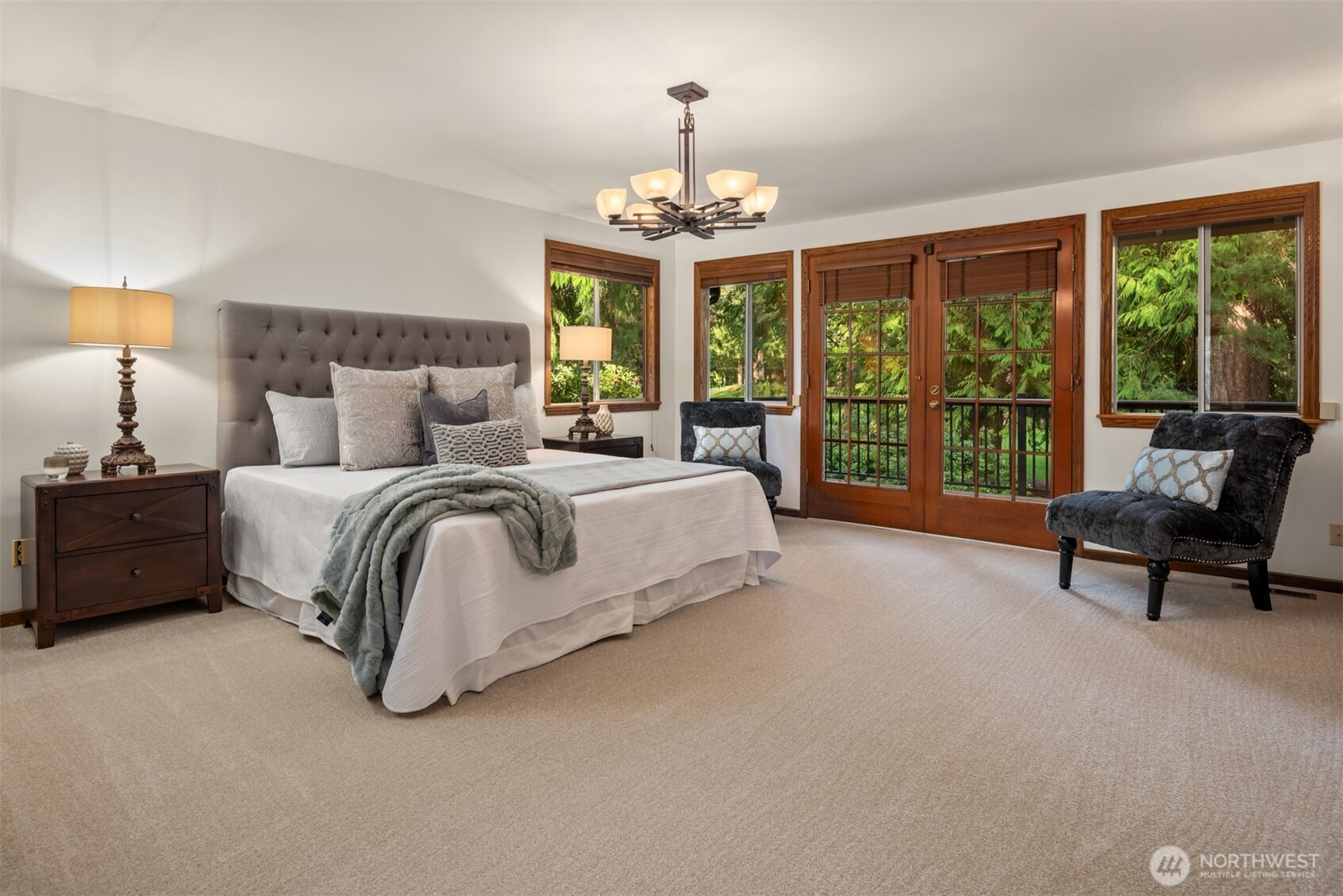 2048 213th Avenue NE, Sammamish, WA 98074