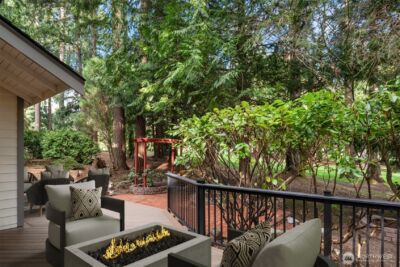 2048 213th Avenue NE, Sammamish, WA 98074 - Photo 2