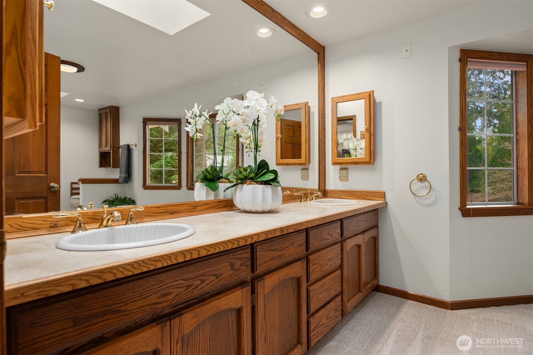 2048 213th Avenue NE, Sammamish, WA 98074