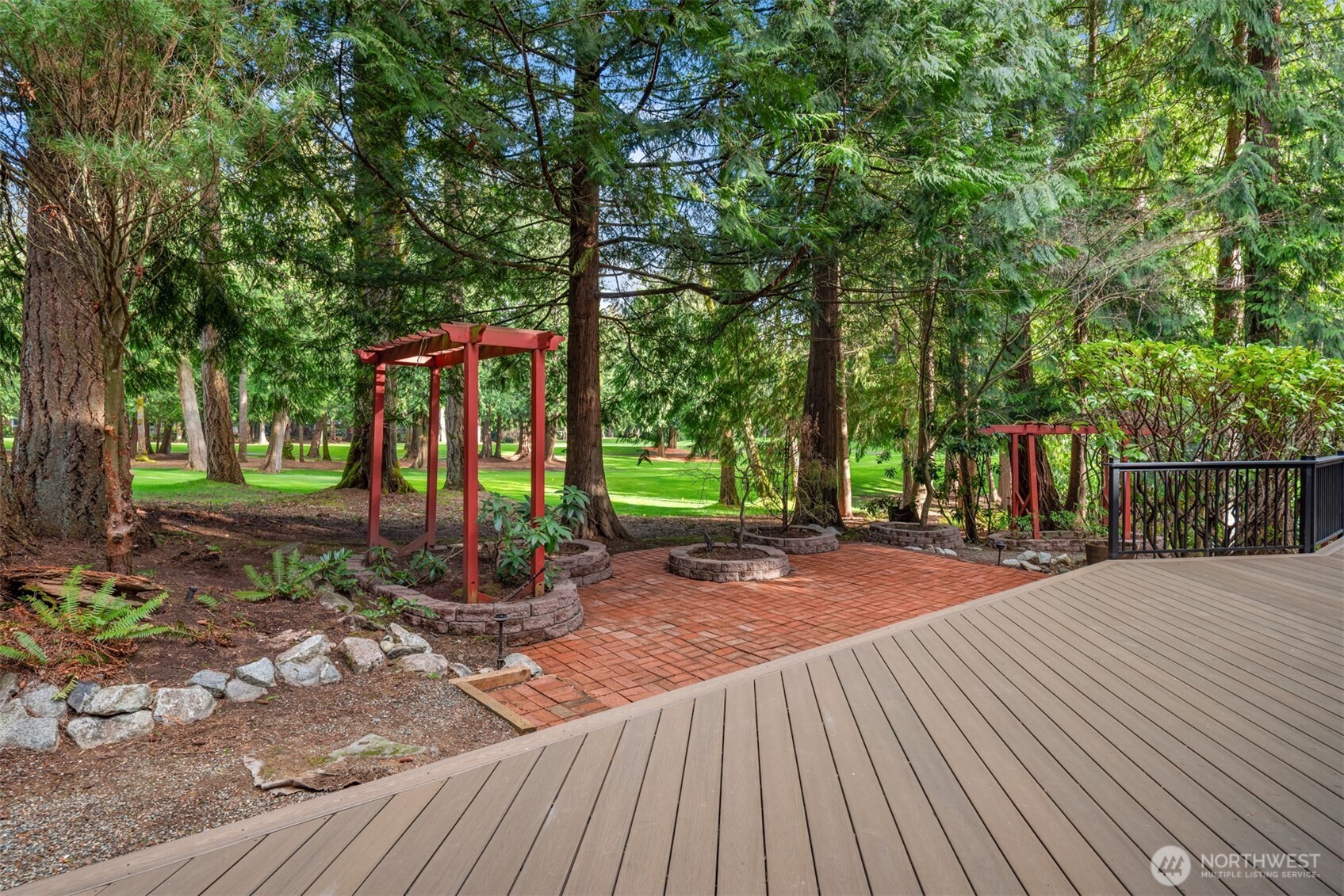 2048 213th Avenue NE, Sammamish, WA 98074