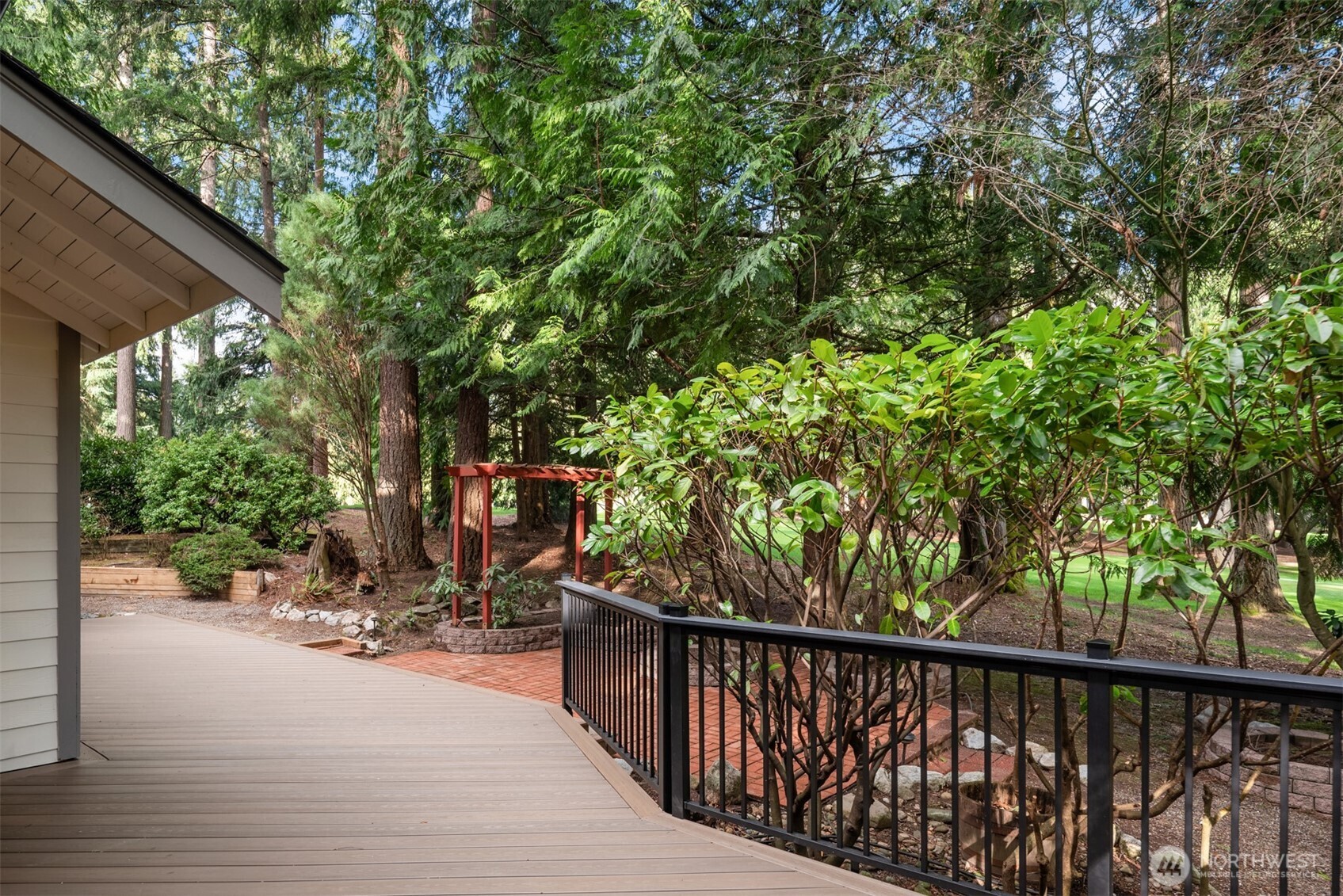 2048 213th Avenue NE, Sammamish, WA 98074