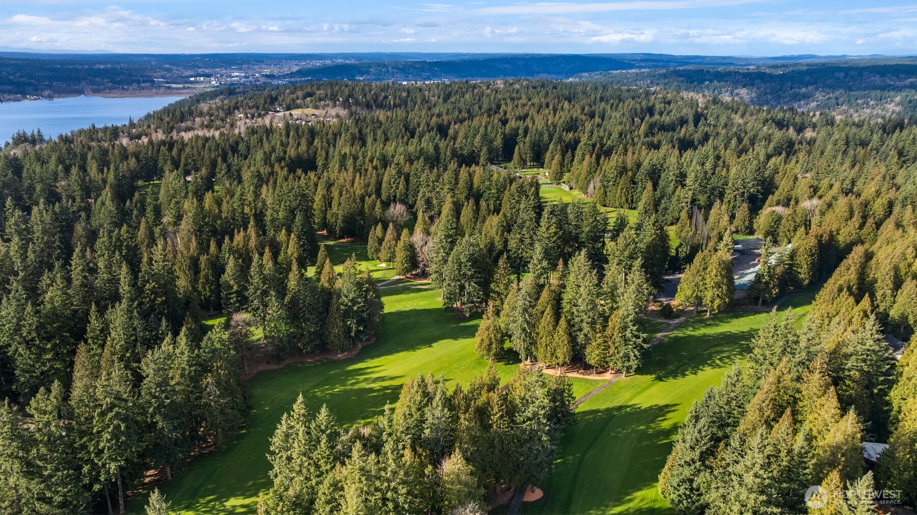 2048 213th Avenue NE, Sammamish, WA 98074