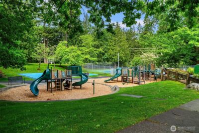 2048 213th Avenue NE, Sammamish, WA 98074 - Photo 35