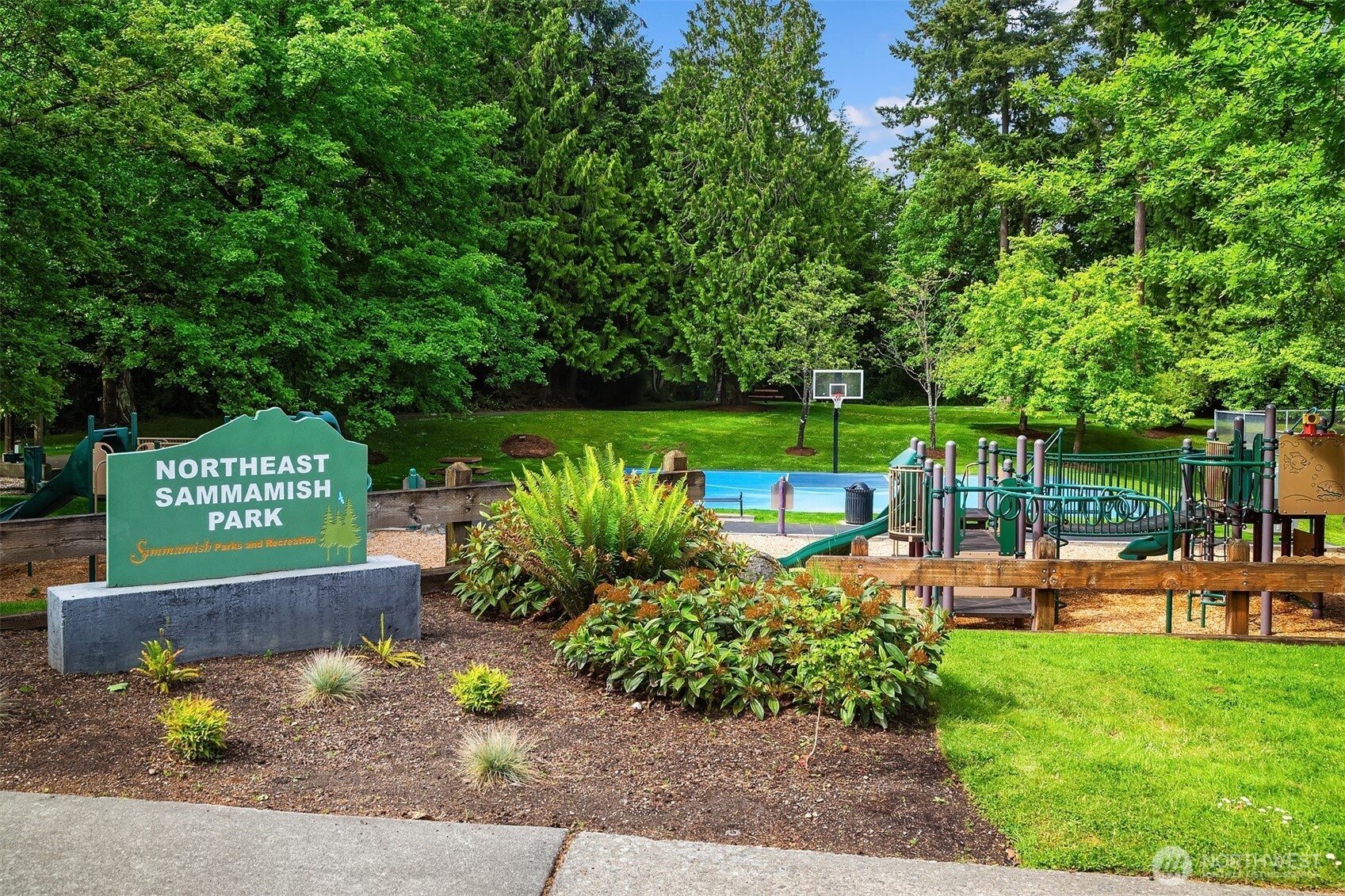 2048 213th Avenue NE, Sammamish, WA 98074