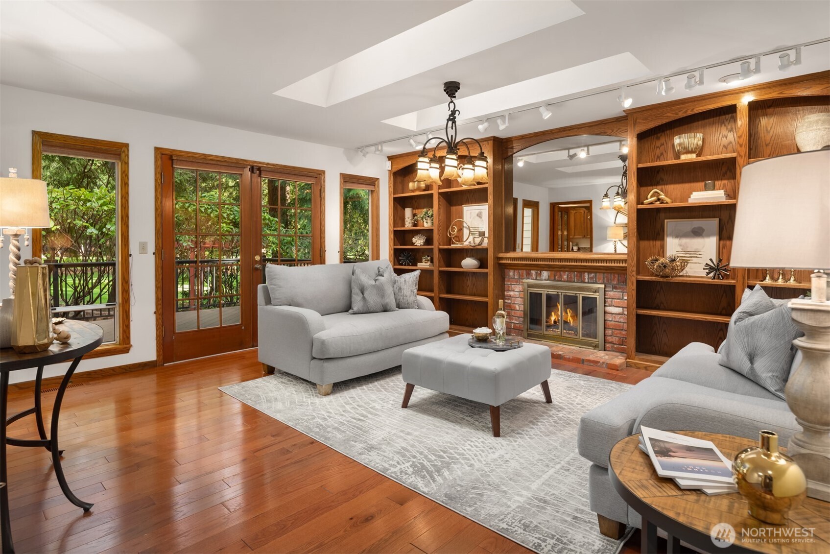 2048 213th Avenue NE, Sammamish, WA 98074