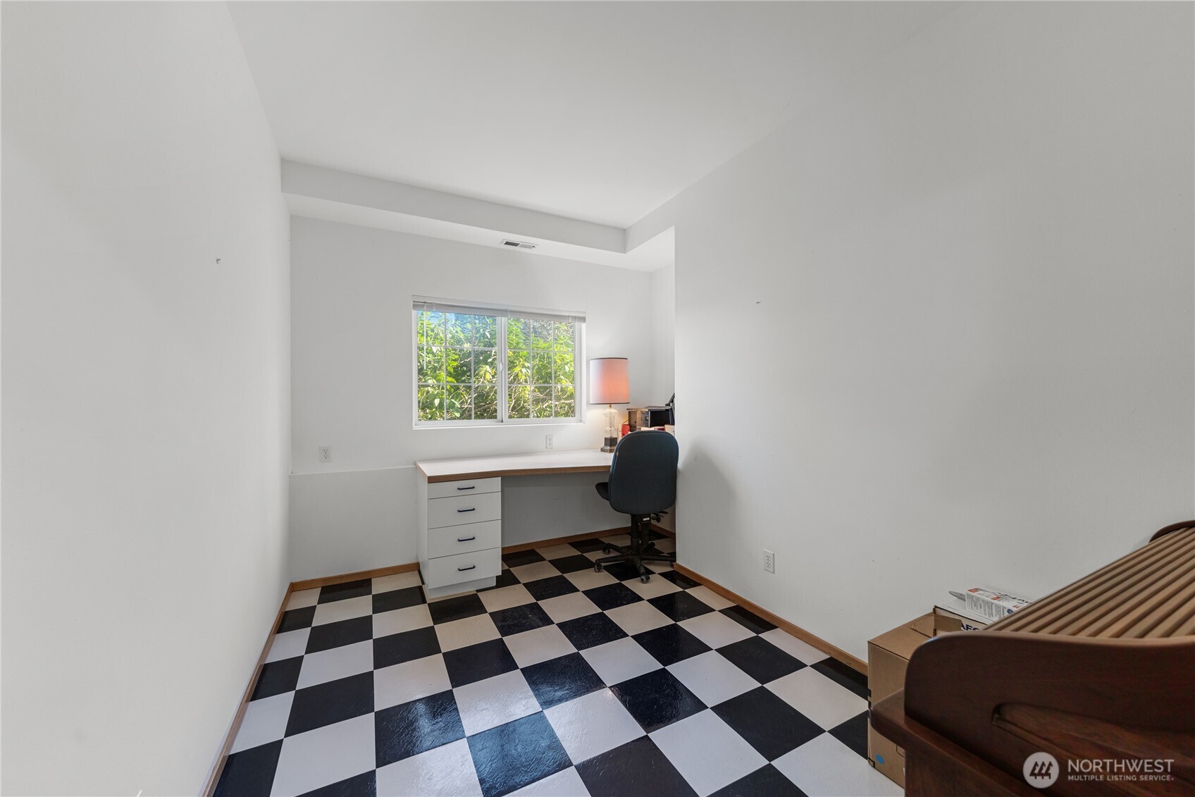 2337 West Beach Road , Oak Harbor, WA 98277