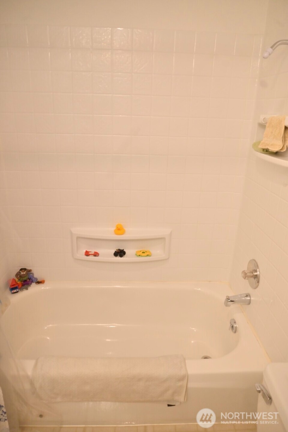 15624 8th Avenue SW #c, Burien, WA 98166