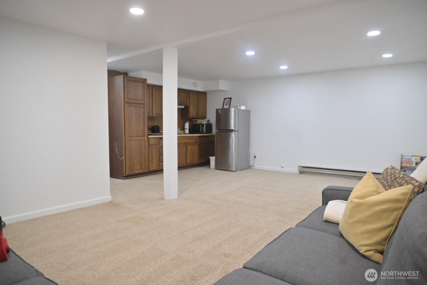 15624 8th Avenue SW #c, Burien, WA 98166