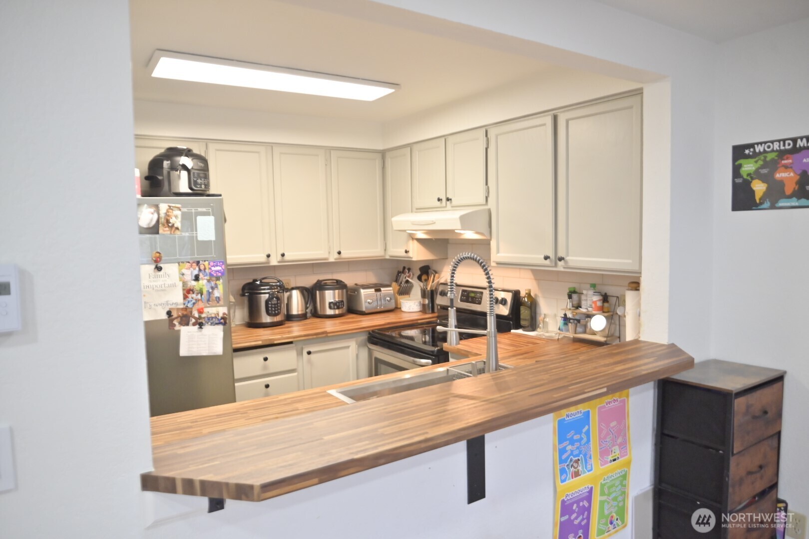 15624 8th Avenue SW #c, Burien, WA 98166