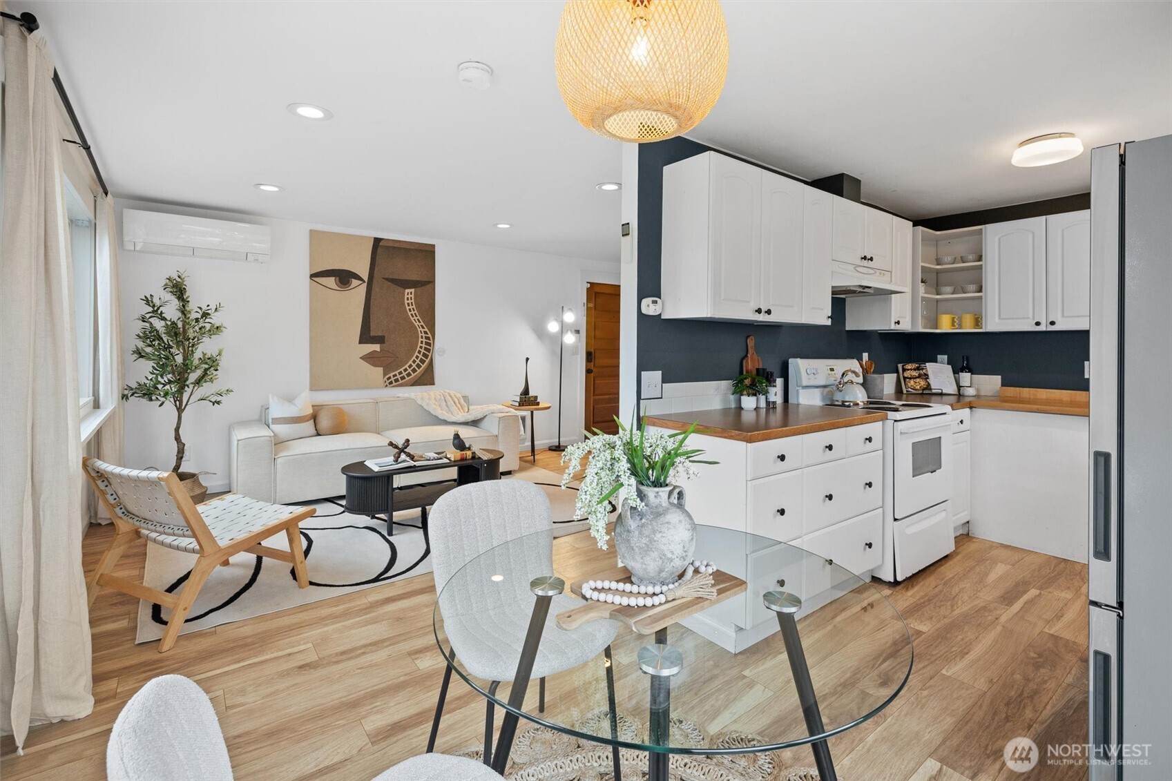 3912 S Findlay Street , Seattle, WA 98118