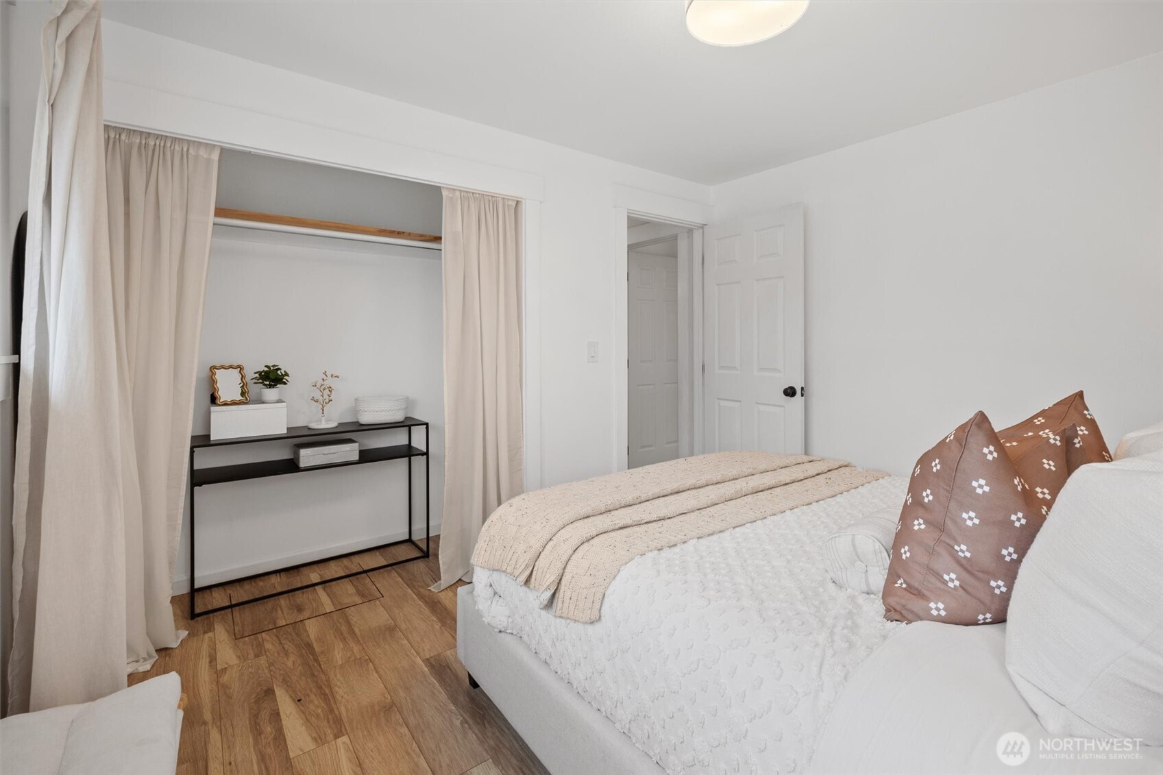 3912 S Findlay Street , Seattle, WA 98118