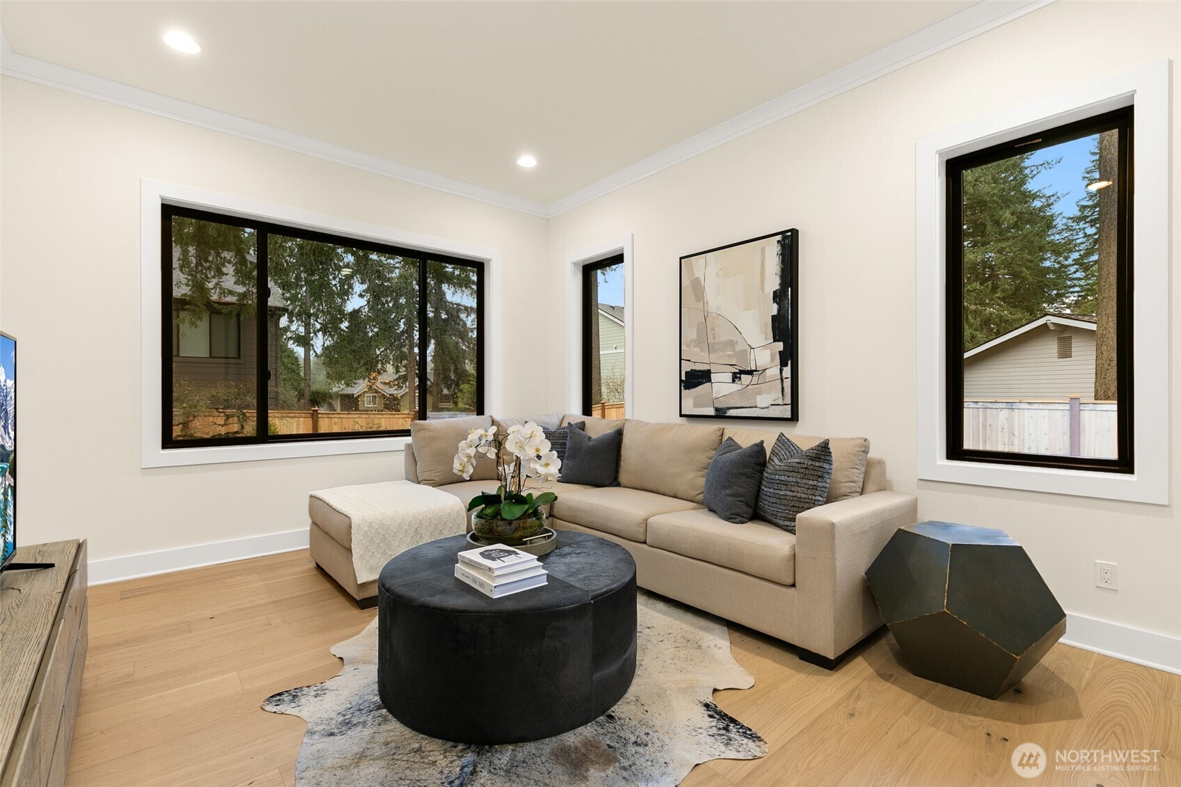 836 130th Avenue NE, Bellevue, WA 98005