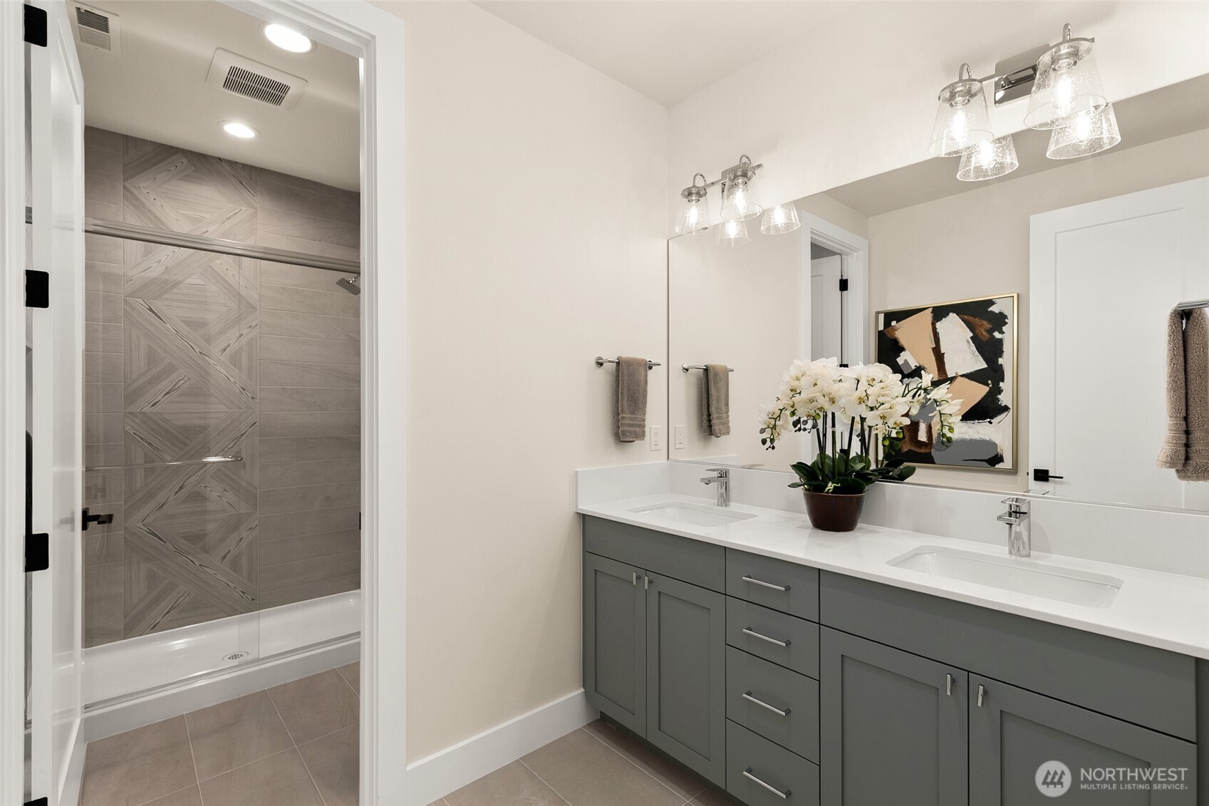 836 130th Avenue NE, Bellevue, WA 98005