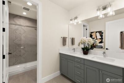 836 130th Avenue NE, Bellevue, WA 98005 - Photo 24