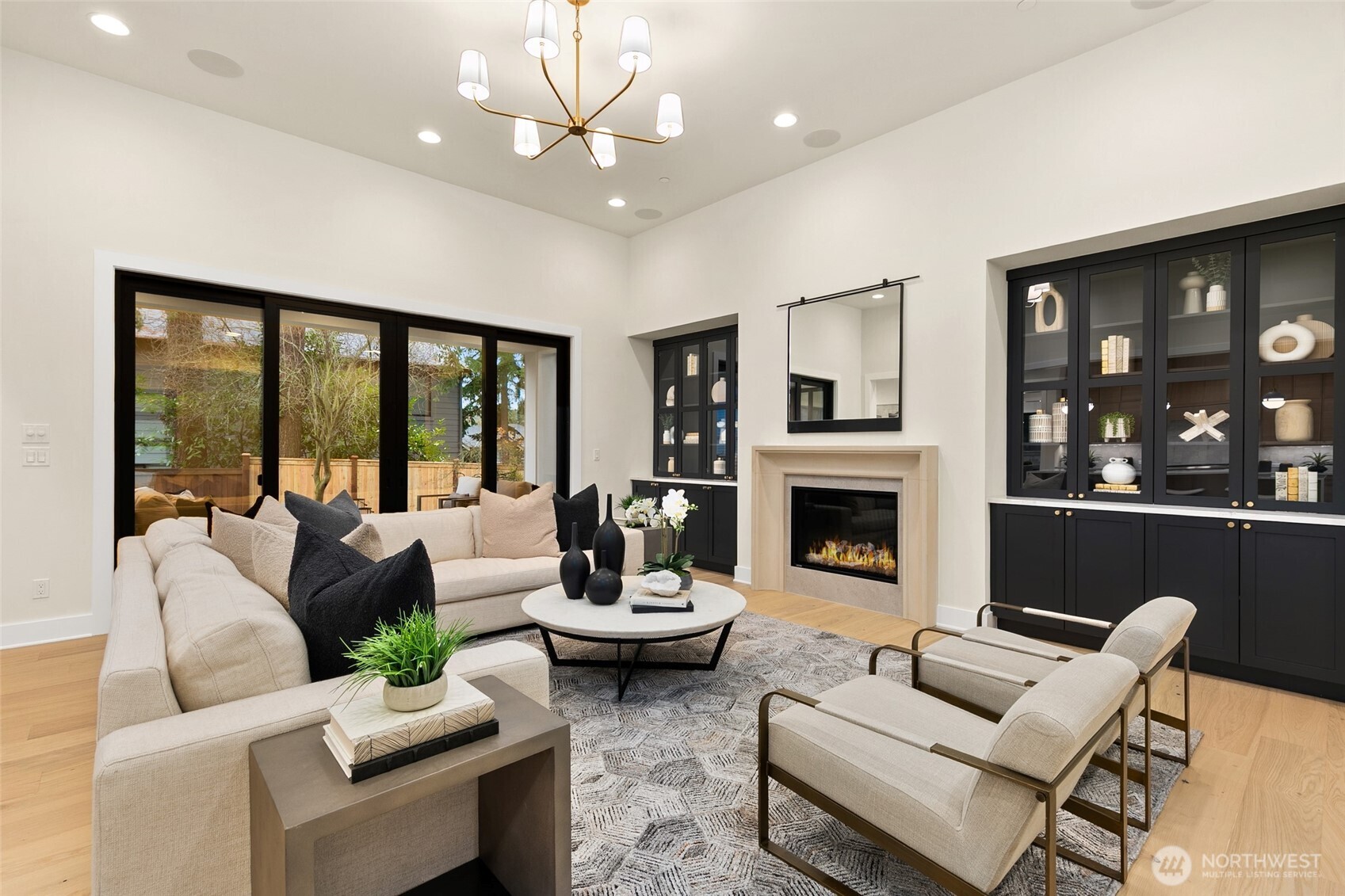 836 130th Avenue NE, Bellevue, WA 98005