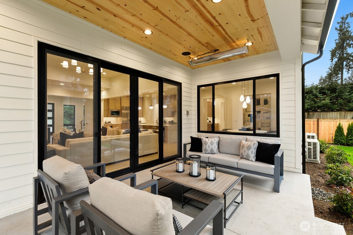 836 130th Avenue NE, Bellevue, WA 98005