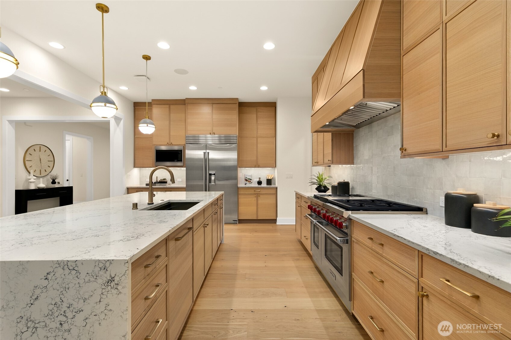 836 130th Avenue NE, Bellevue, WA 98005