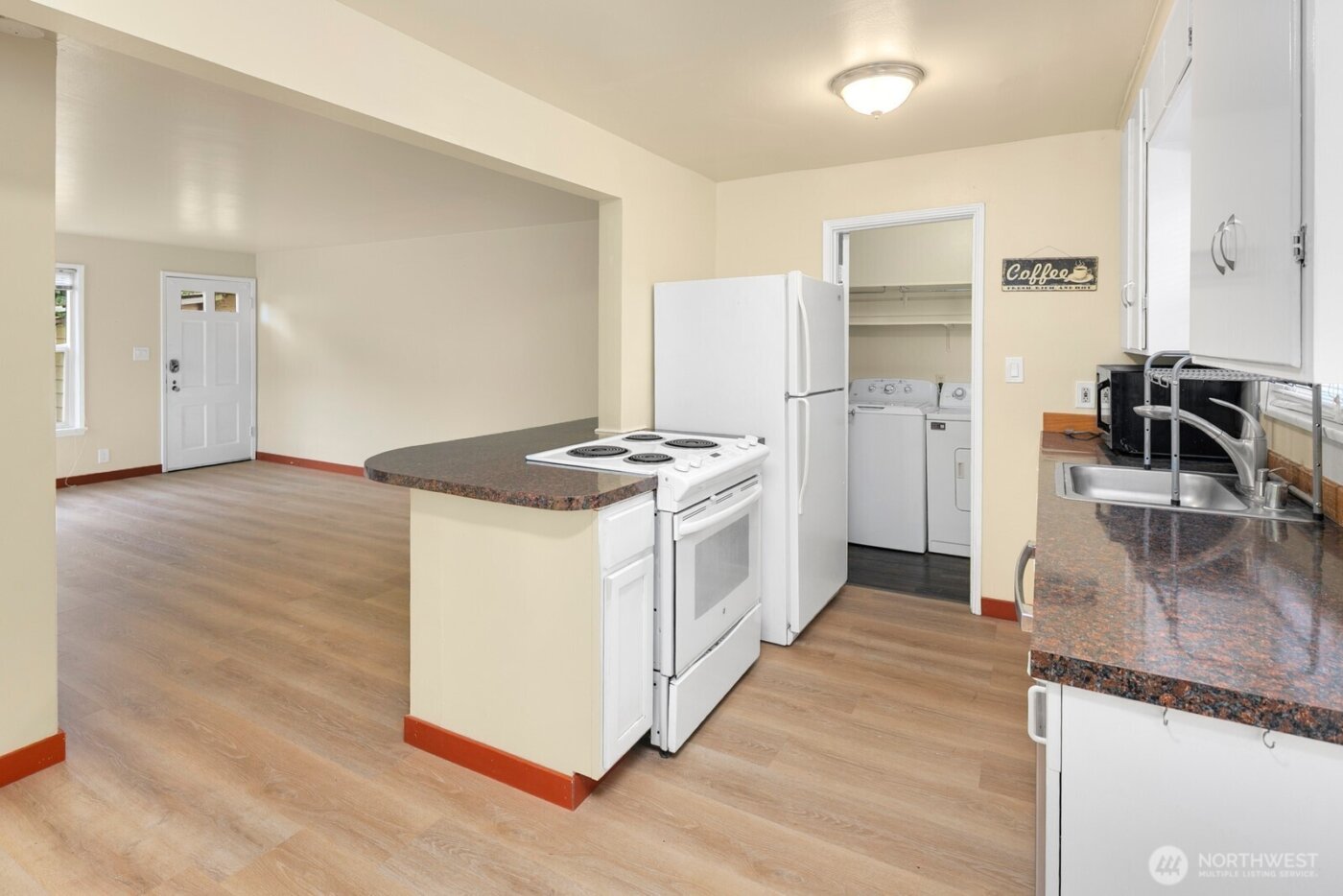 7311 Woodlawn Avenue NE, Seattle, WA 98115-5871