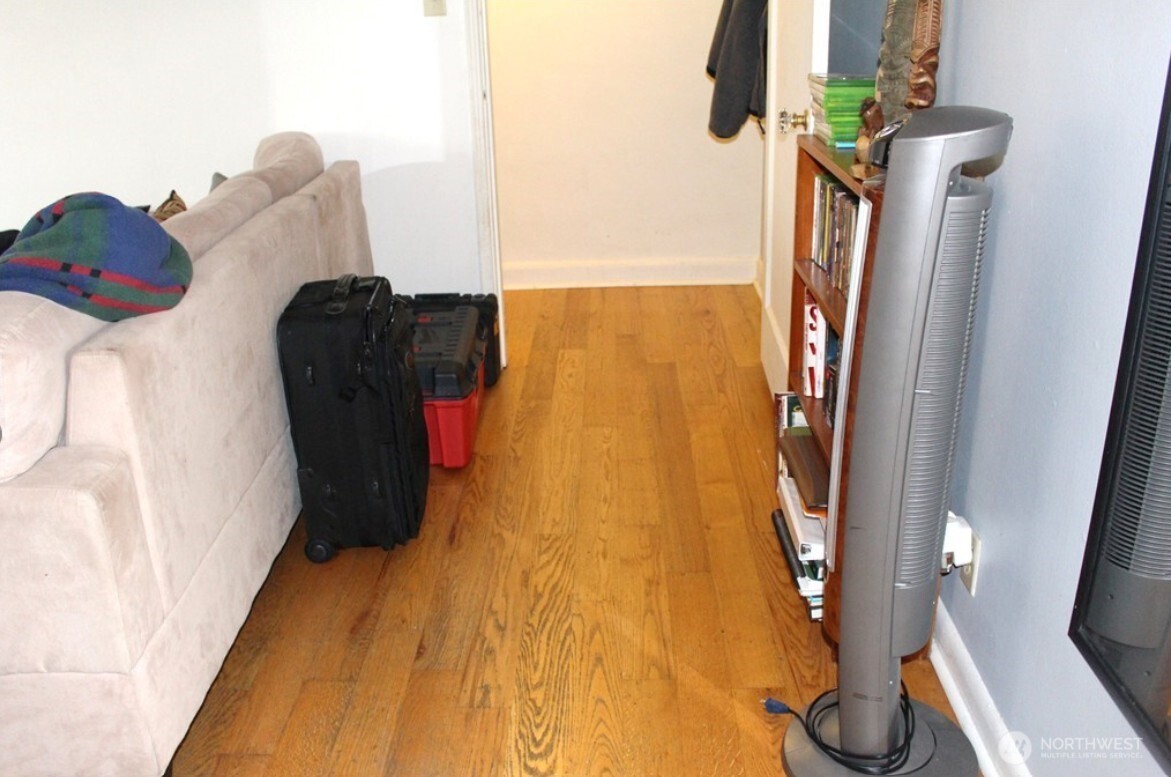 7311 Woodlawn Avenue NE, Seattle, WA 98115-5871